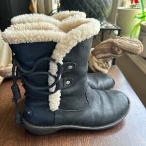 UGG Akadia Black Leather Ankle Lace Warm Lined Winter Booties Boots US 8